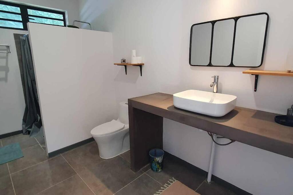 Le Fare Ape Tarua Villa Taputapuapea Buitenkant foto